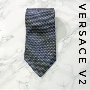 Versace V2 Grey Black Wavy Print Striped Silk Tie